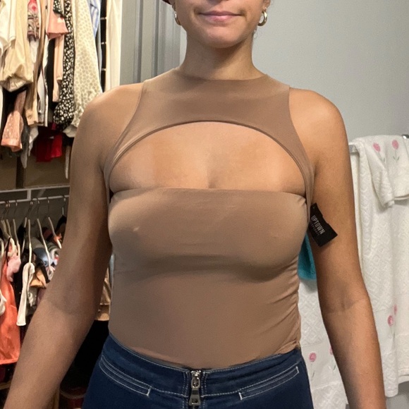 Boohoo brown buttery soft bodysuit - Picture 4 of 4